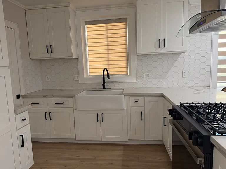 8427 San Carlos Ave — Photo 1
