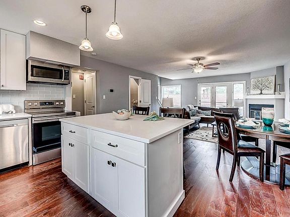 3rd image of 704 N Pearl St Unit 321-L