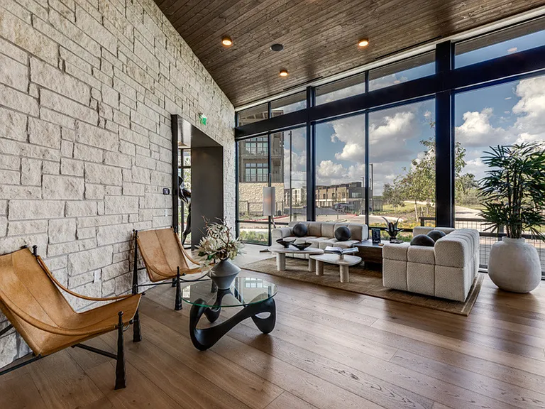 Pearl Bee Cave | Bee Cave, Texas | Clubhouse