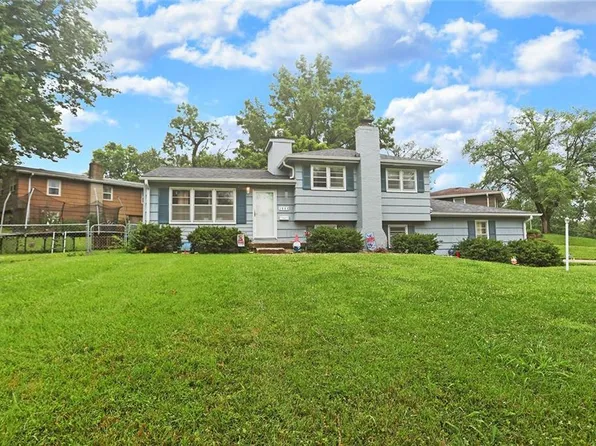 1603 NE 64th St, Kansas City, MO 64118