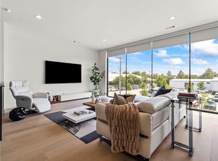 805 SE 5th St, Bentonville, AR 72712