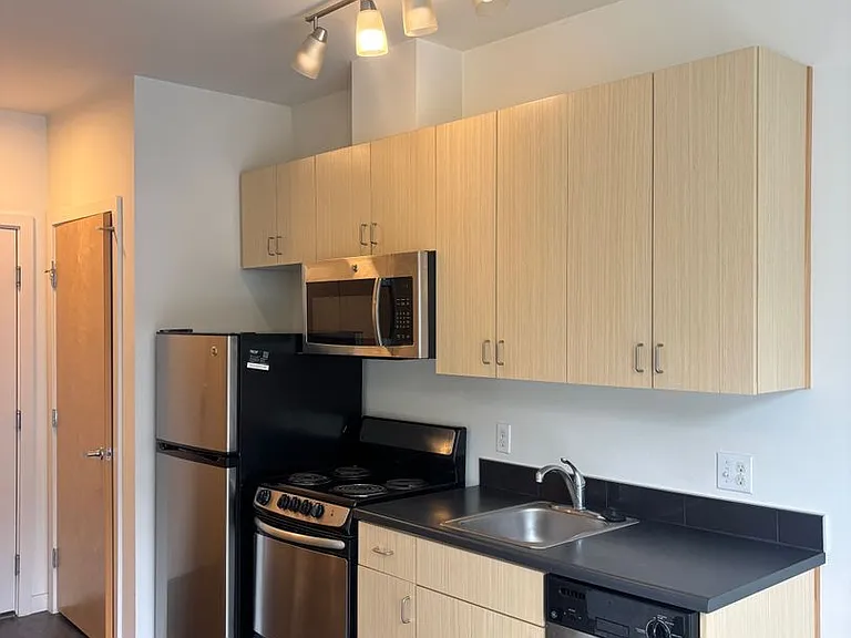 Brooklyn Apartments — Photo 15