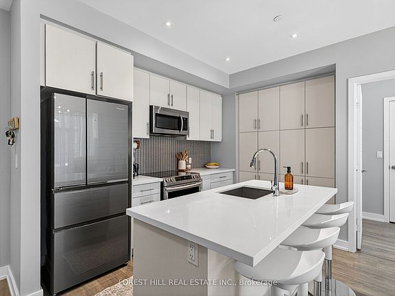 4th image of 375 Sea Ray Ave #133