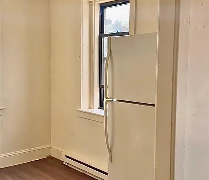 397 W Allen St #1 — Photo 5