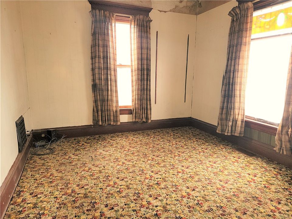 604 Mill St, Traer, IA 50675 Zillow