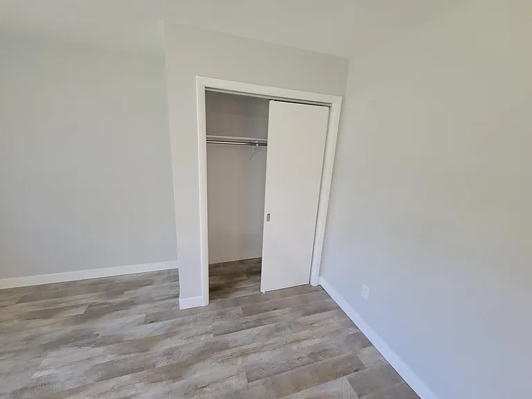 322 2nd St NE #103 — Photo 11
