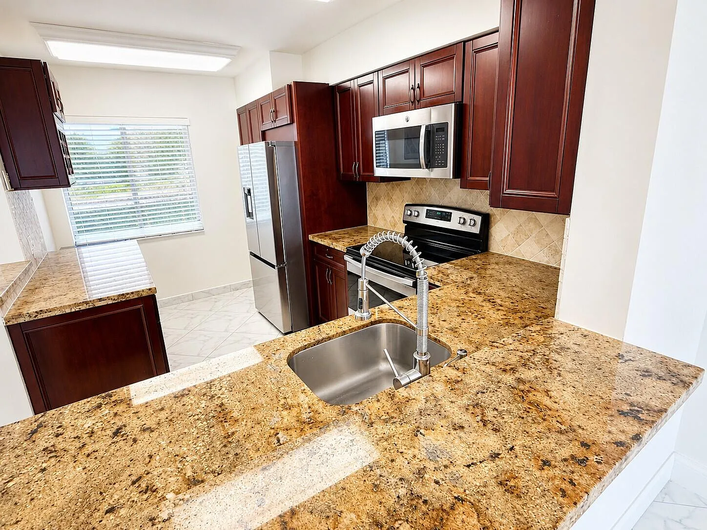 2 bed, 2.0 bath, 1230 sqft, $2,599 — Photo 4