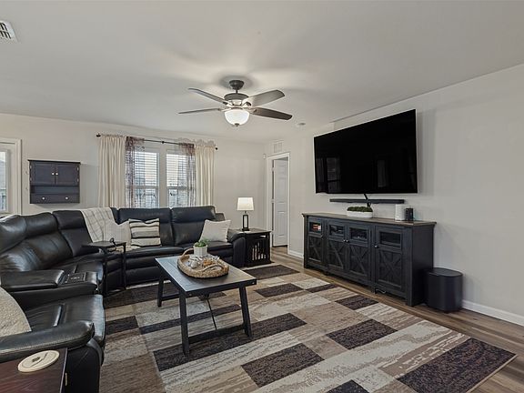 4th image of 125 Abelia Dr