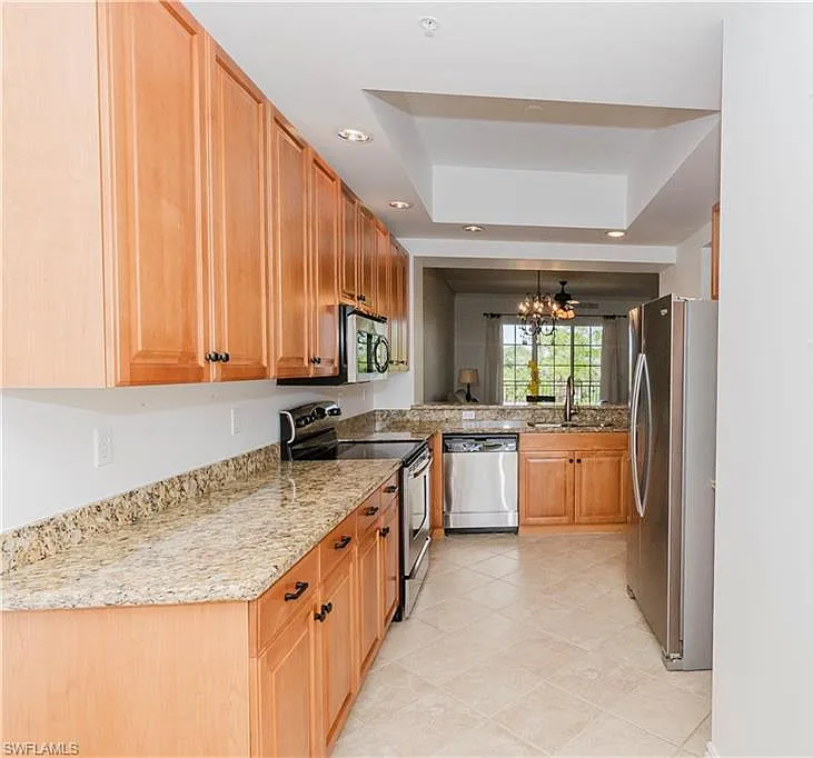 2 bed, 2.0 bath, 1249 sqft, $2,495 — Photo 2