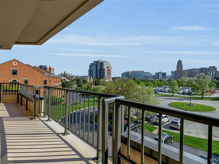 40 Waterfront Cir #306 — Photo 18