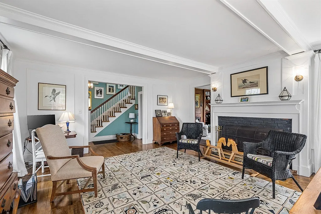 5 bed, 3.5 bath, 3328 sqft, $4,400 — Photo 4