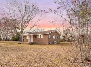 35273 Hesters Store Rd, Red Level, AL 36474