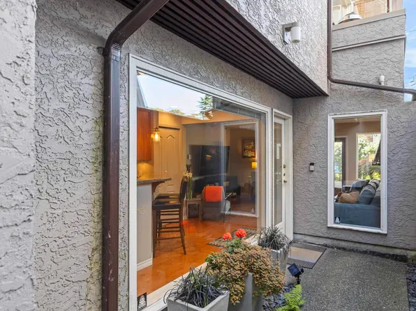 2535 York Ave #102, Vancouver, BC V6K 1E4