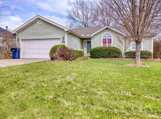 1821 Bluebird Dr, Webb City, MO 64870