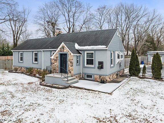 2nd image of 443 Bunker Hill Rd