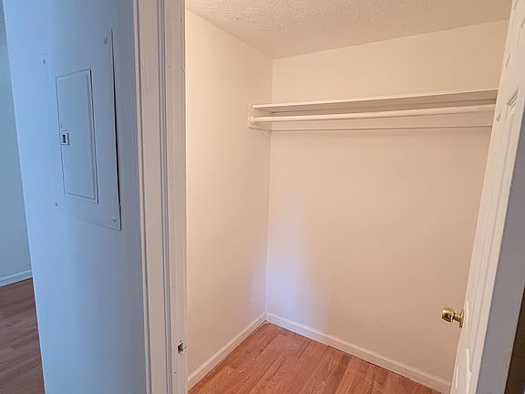 5th image of 8209 Vine St APT 2