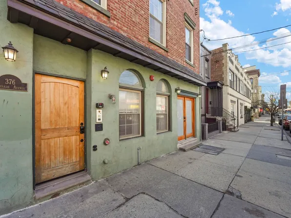 376 Palisade Ave #1, Jersey City, NJ 07307