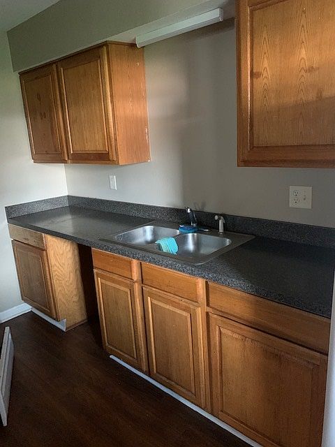 1st image of 408 Center St APT 5