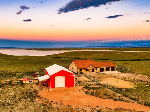 175 Stagecoach Rd, Laramie, WY 82070