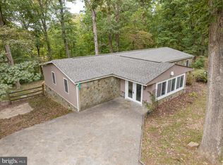 19 Cunning Fox Rd, Harpers Ferry, WV