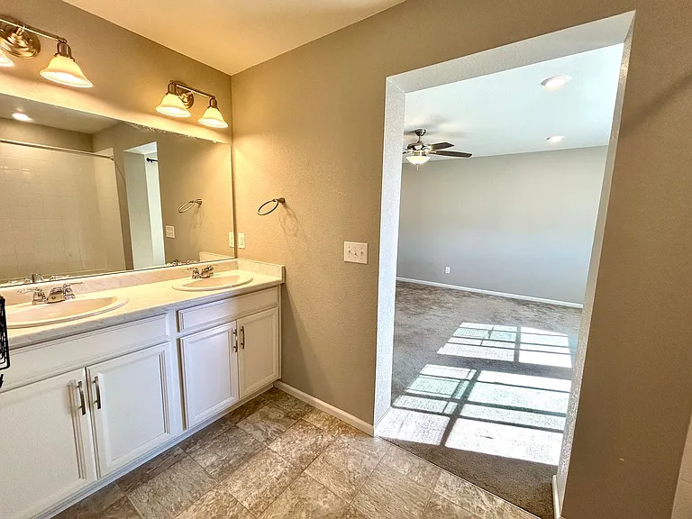 21873 E Quincy Pl — Photo 26