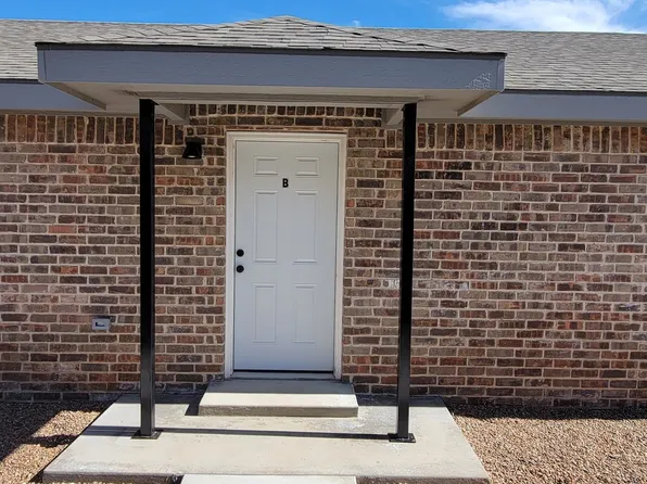 Luxury 2 Bedroom Units, 2500-2506 E 14th St #2502-B, Clovis, NM 88101