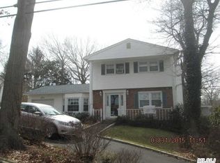 274 Deer Rd, Ronkonkoma, NY 11779