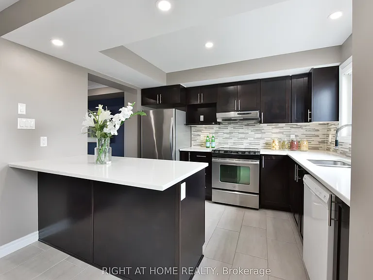 520 Silvertip Ln — Photo 19