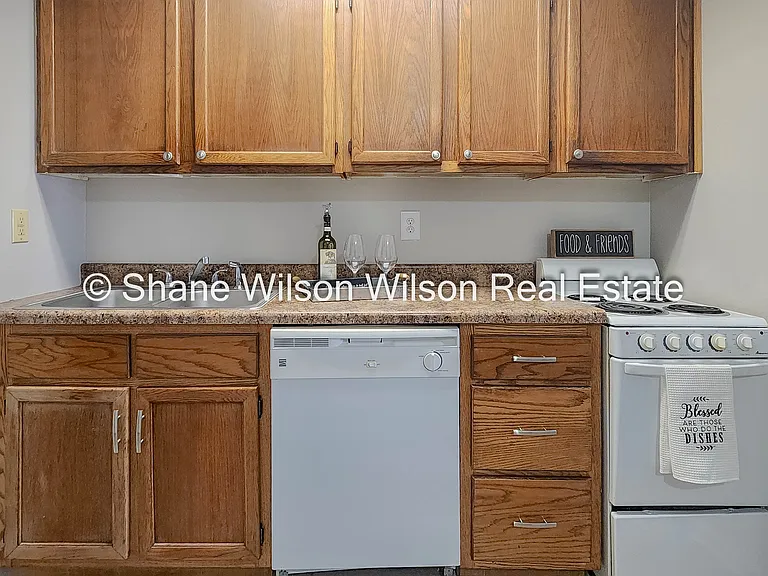 3356 Steeple Cir NE — Photo 5