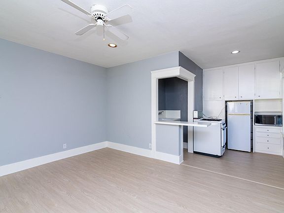 2nd image of 1276 N Sweetzer Ave #2