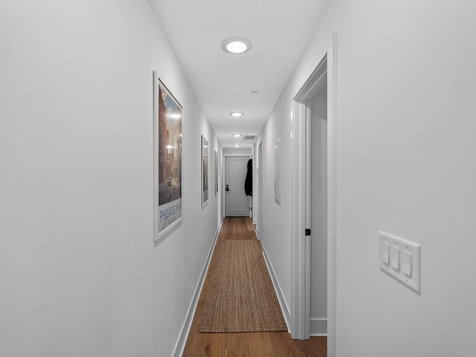 2 bed, 950 sqft, $2,850 — Photo 3