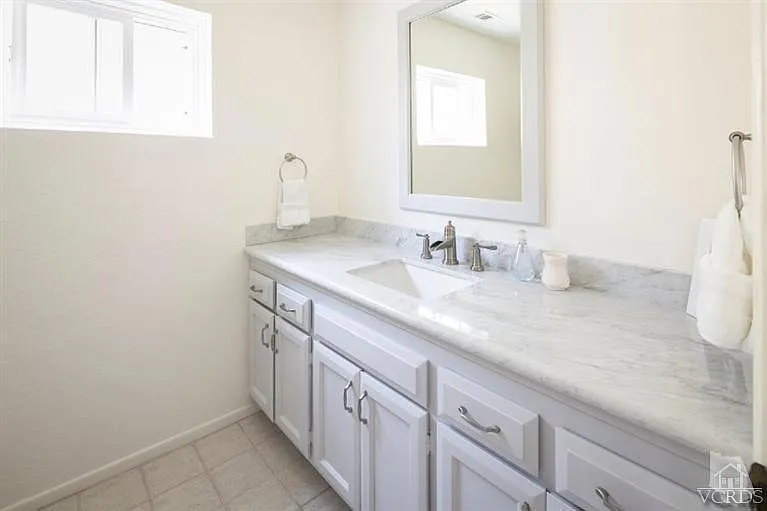 4025 Ocean Dr — Photo 27