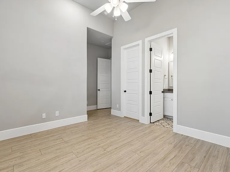 4630 Summerville Ln — Photo 25
