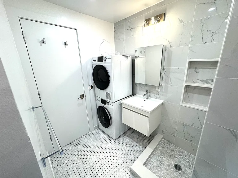 206 Thompson St #3 — Photo 7
