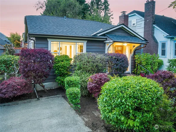 3225 36th Avenue S, Seattle, WA 98144