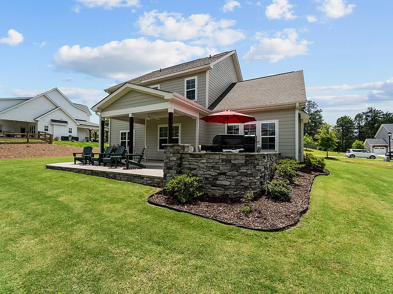 130 Amelia Dr — Photo 13