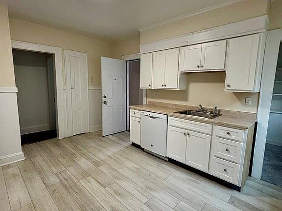 2nd image of 138 Mill Hill Ave #2