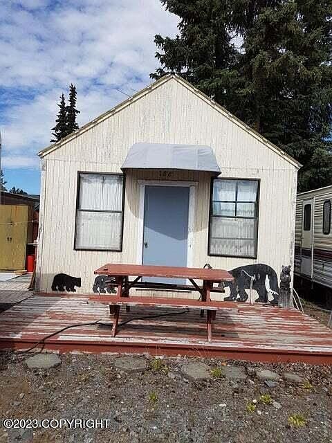2nd image of L188 Poachers Cove St