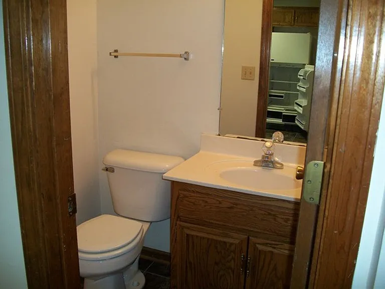 706 Streck Ct — Photo 5