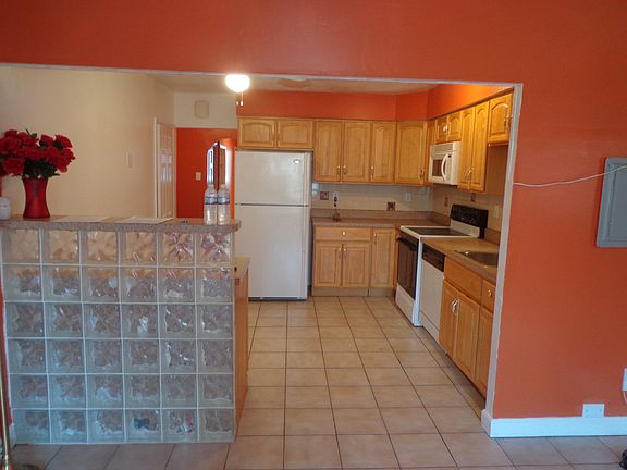 3rd image of 4714 Rosehill St #1