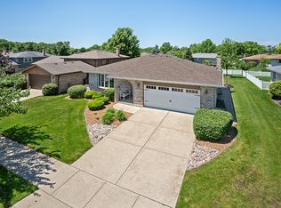 19902 Catherine Ln, Mokena, IL 60448