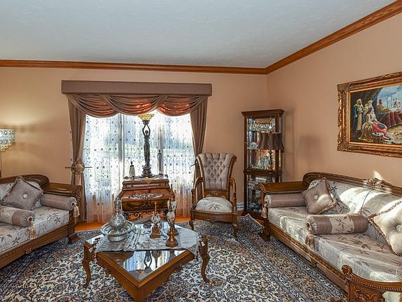 3rd image of 30875 Doral Ln