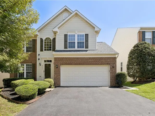 9741 Plaskett Forest Ln, Fairfax, VA 22030