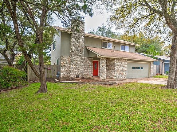 3rd image of 10019 Woodland Village Dr