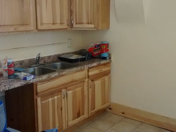 3rd image of 615 E 12th St