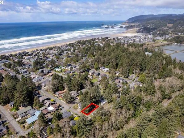 E Van Buren St, Cannon Beach, OR 97110