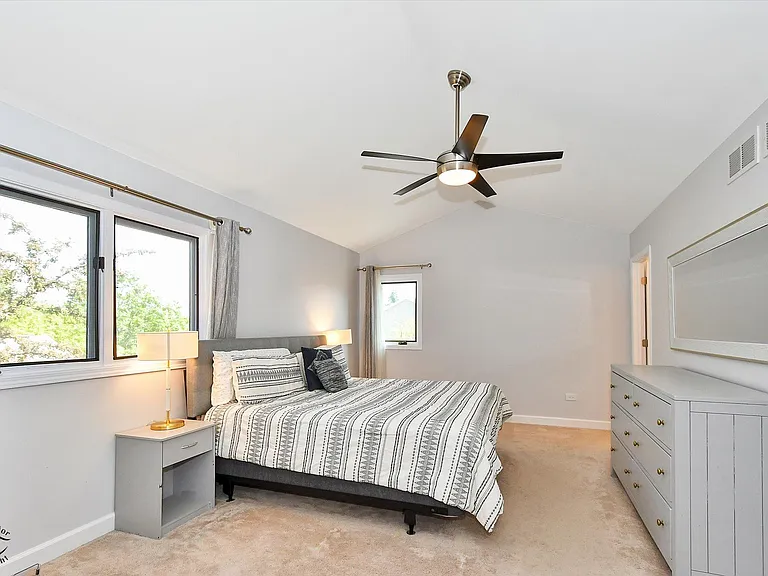 17323 Lakebrook Dr — Photo 16