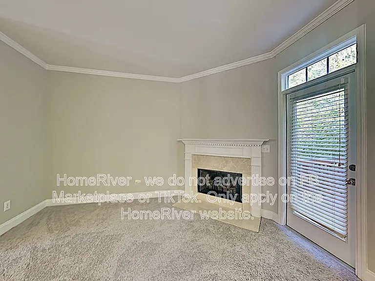 305 Williamson St SE — Photo 6