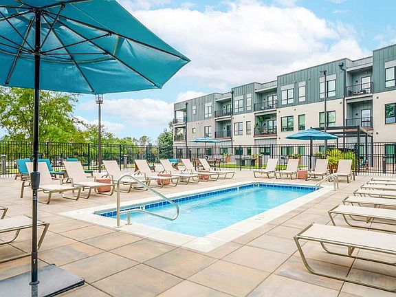 Catch some sun, cool off in the water, or simply relax poolsideour lounge pool is made for laid-back moments all summer long.
