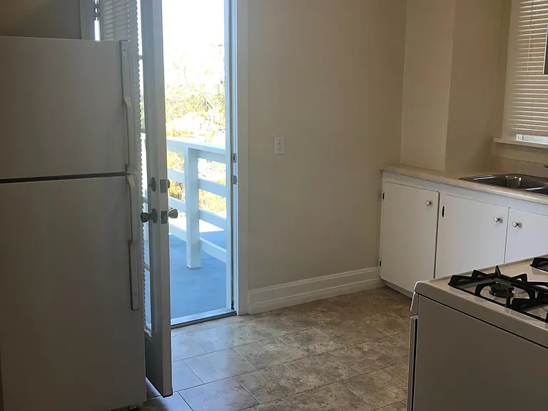 4220 Campus Ave — Photo 6